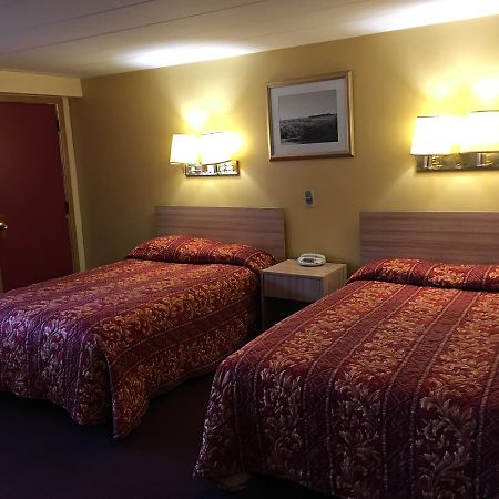 Holiday Motel Waynesburg Экстерьер фото